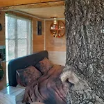 Tree House Ramona & Fairytale Wooden House By Ljubljana Pensionat 4*