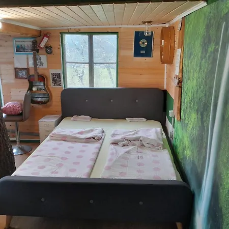 Tree House Ramona & Fairytale Wooden House By Ljubljana 4*