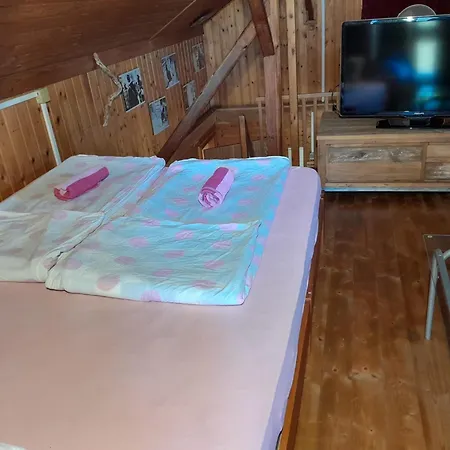 Tree House Ramona & Fairytale Wooden House By Ljubljana 4* Grosuplje