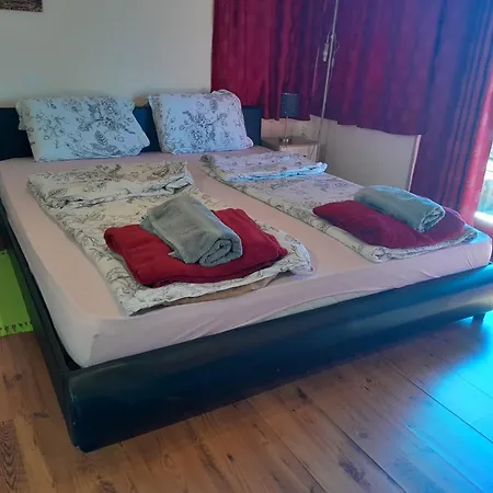 Konukevi Tree House Ramona & Fairytale Wooden House By Ljubljana