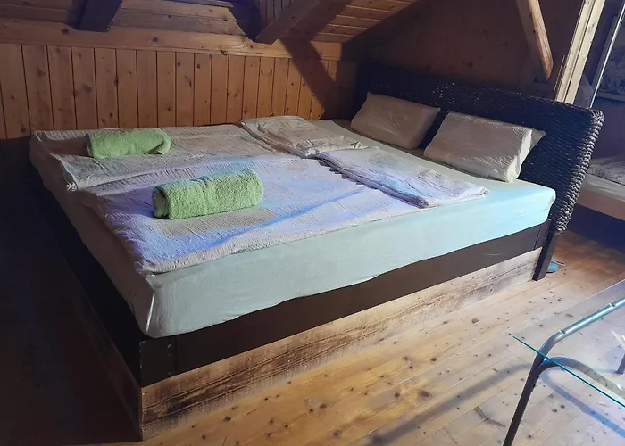 Guest house Tree House Ramona & Fairytale Wooden House By Ljubljana