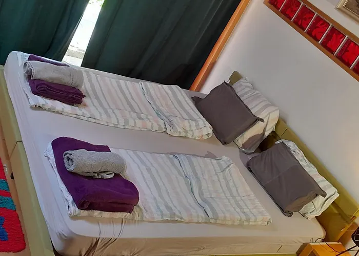 Tree House Ramona & Fairytale Wooden House By Ljubljana 4*