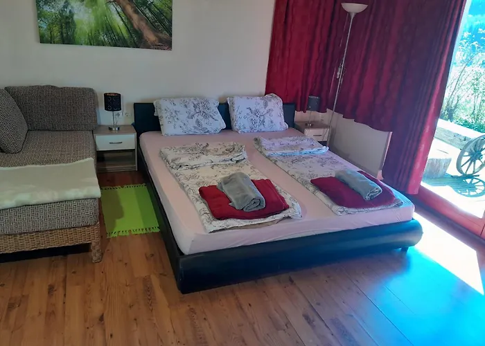 Tree House Ramona & Fairytale Wooden House By Ljubljana 4*